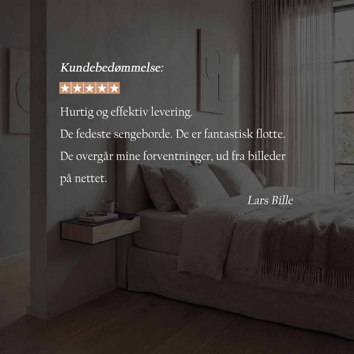 Sengeborde 2 stk. væghængt: BESIDE - hvid m. egetræsskuffe