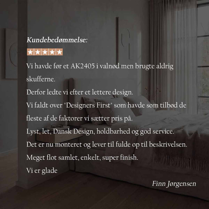 Sengeborde 2 stk. væghængt: BESIDE - hvid m. egetræsskuffe